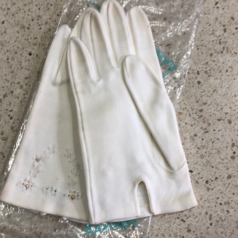 Small medium gloves - Picture 2 of 3